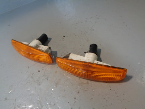 Discovery 3 Indicator Side Repeaters For Wings Pair Land Rover 2004 to 2009