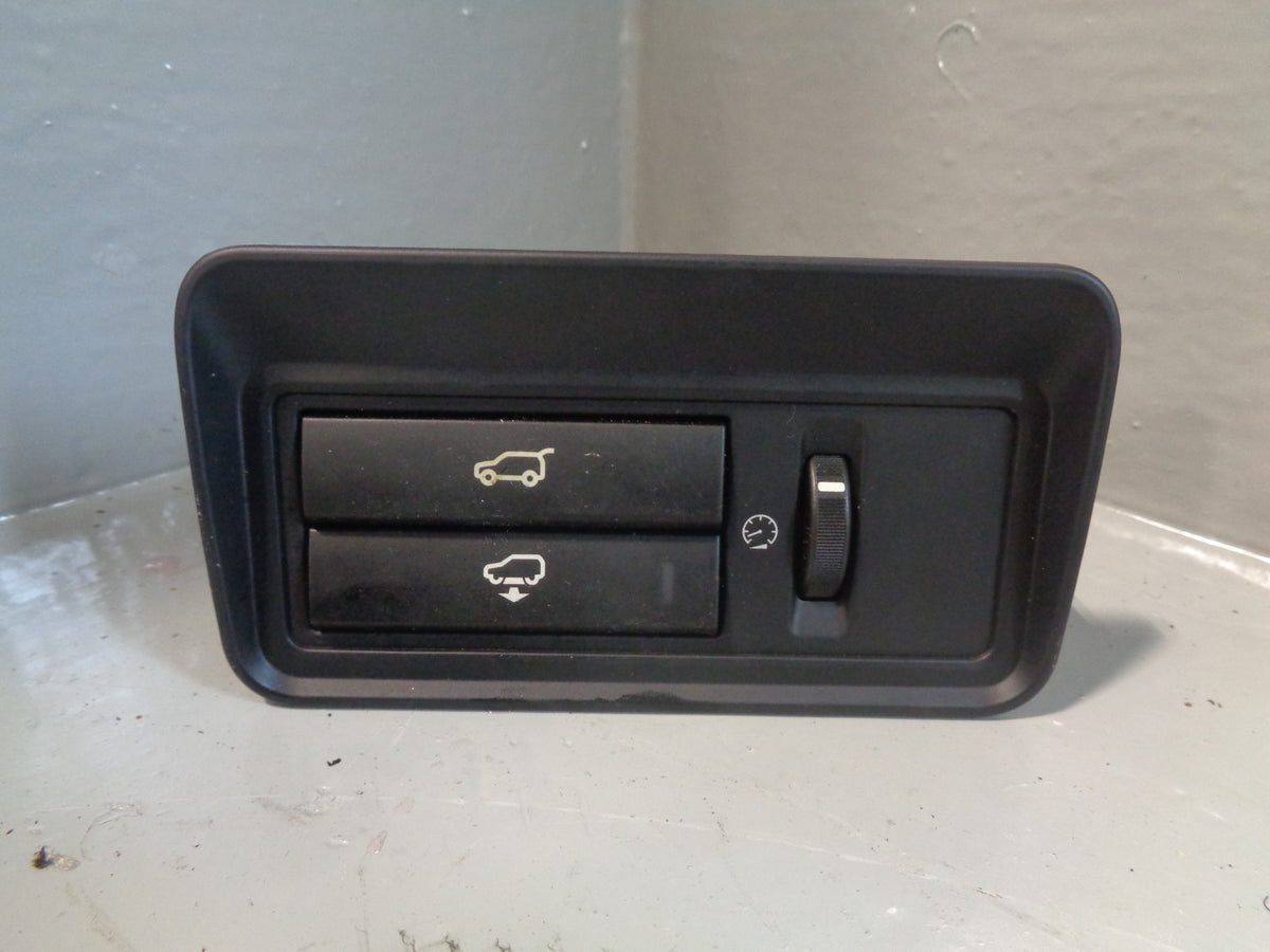 Range Rover L405 Tailgate Release and Side Step Actuation Switch CPLA 11654 AA
