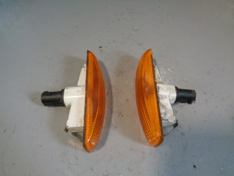 Discovery 3 Indicator Side Repeaters For Wings Pair Land Rover 2004 to 2009