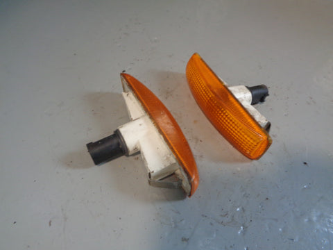 Discovery 3 Indicator Side Repeaters For Wings Pair Land Rover 2004 to 2009