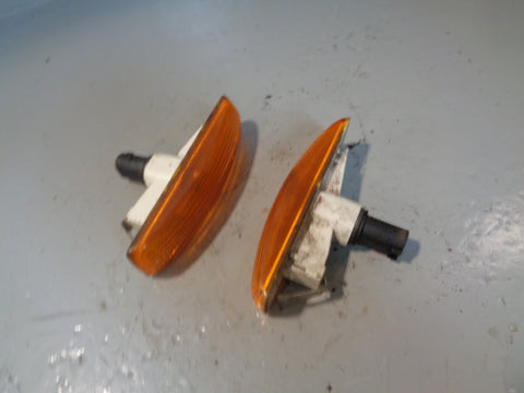 Discovery 3 Indicator Side Repeaters For Wings Pair Land Rover 2004 to 2009
