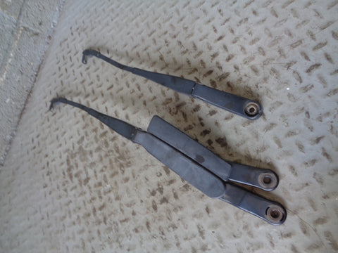 Porsche Cayenne 958 92A Windscreen Wiper Arms Pair 2011 to 2018