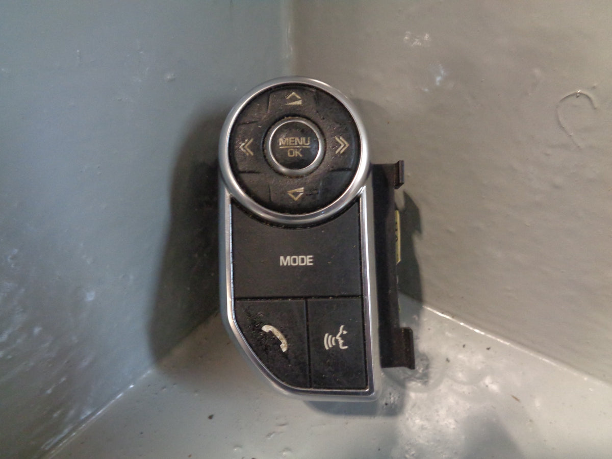 Range Rover L405 Phone Handsfree Steering Wheel Control CPLA-13D767-AB