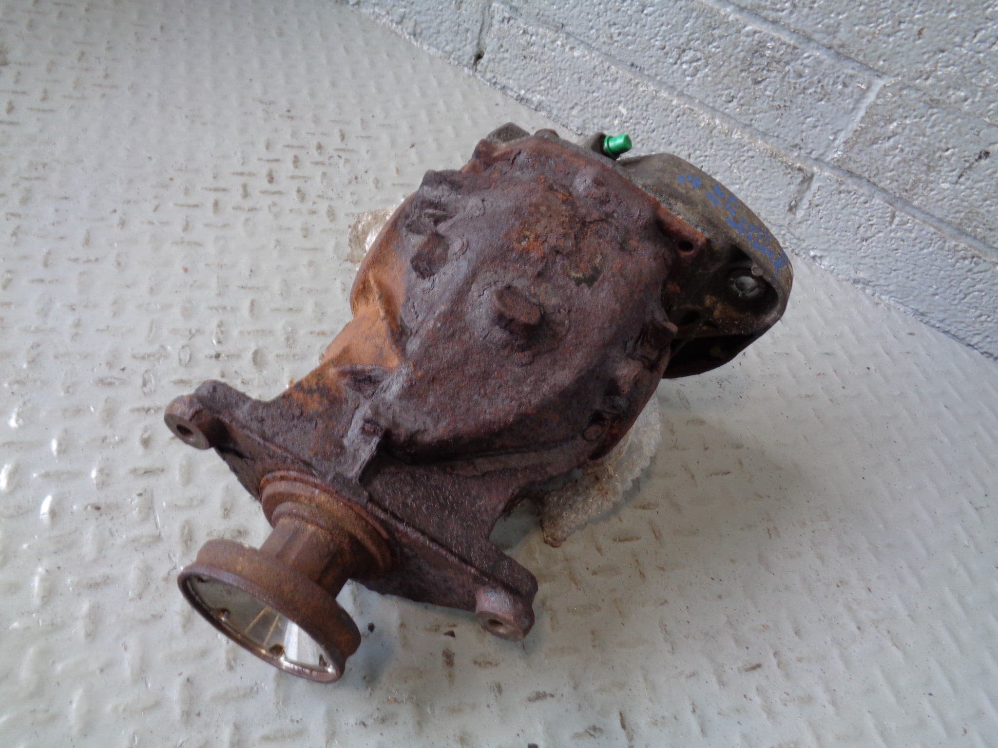L322 Rear Diff Oil Range Rover L322 Rear Diff 4.4 V8 M62 3.73 Ratio TBB000070 2002 to 200 ...