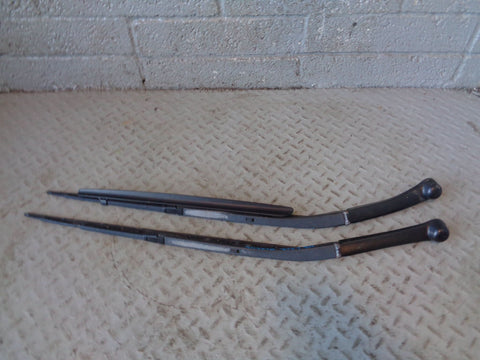 Range Rover L322 Front Windscreen Wiper Arms Pair 2002 to 2013