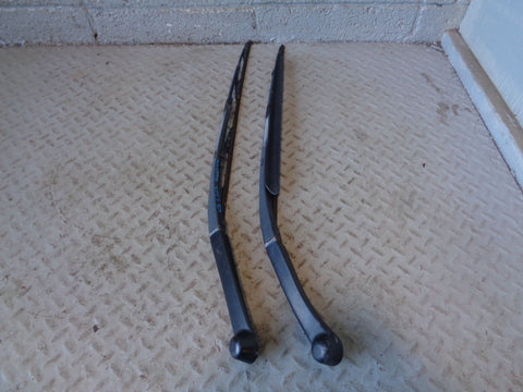 Range Rover L322 Front Windscreen Wiper Arms Pair 2002 to 2013