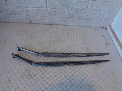 Range Rover L322 Front Windscreen Wiper Arms Pair 2002 to 2013