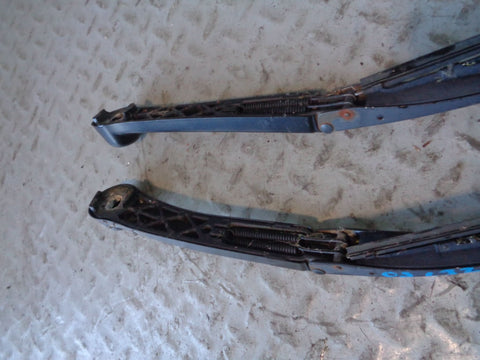 Range Rover L322 Front Windscreen Wiper Arms Pair 2002 to 2013