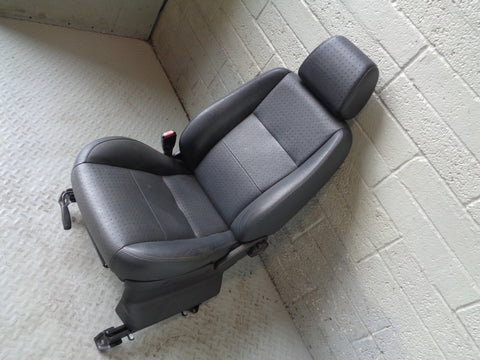 Freelander 1 HSE Seats Full Set of Leather Black Manual Adjust Land Rover R30055