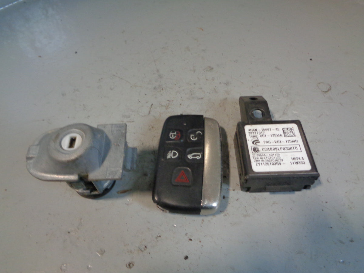 Discovery 4 Key Remote and Blade with Door Lock Land Rover 2009 to 2014 K18035