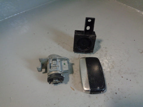 Discovery 4 Key Remote and Blade with Door Lock Land Rover 2009 to 2014 K18035