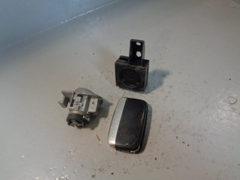 Discovery 4 Key Remote and Blade with Door Lock Land Rover 2009 to 2014 K18035