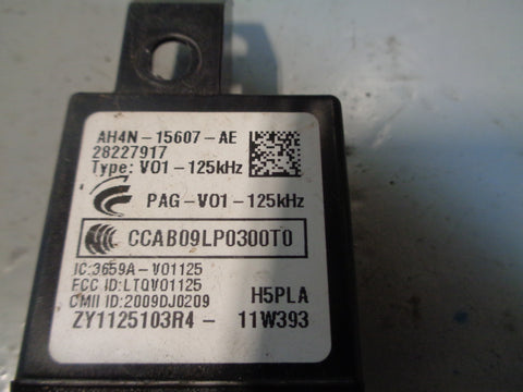 Discovery 4 Key Remote and Blade with Door Lock Land Rover 2009 to 2014 K18035