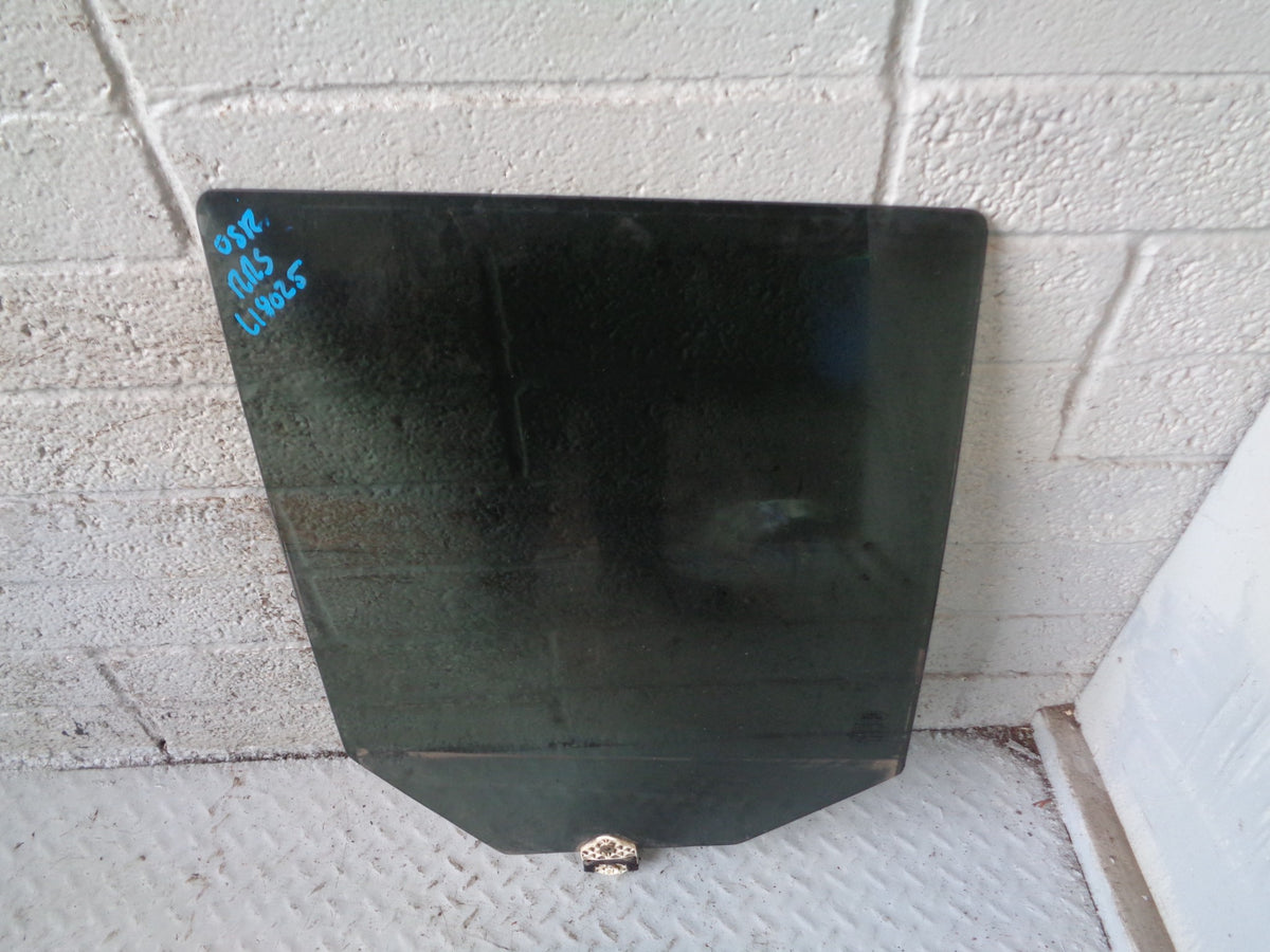 Range Rover Sport Glass Rear Door Window Off Side L320 2005 to 2013 L18025