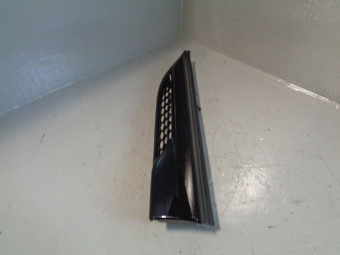 Range Rover Evoque Wing Vent Trim Near Side Front Black L538 2011 to 2018