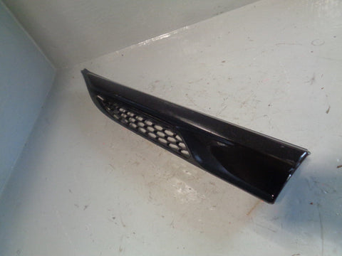 Range Rover Evoque Wing Vent Trim Near Side Front Black L538 2011 to 2018