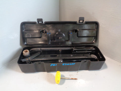 Freelander 1 Tool Kit Box Jack Wheel Brace Land Rover 1998 to 2006 R30055