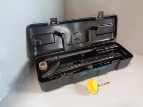 Freelander 1 Tool Kit Box Jack Wheel Brace Land Rover 1998 to 2006 R30055