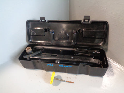 Freelander 1 Tool Kit Box Jack Wheel Brace Land Rover 1998 to 2006 R30055