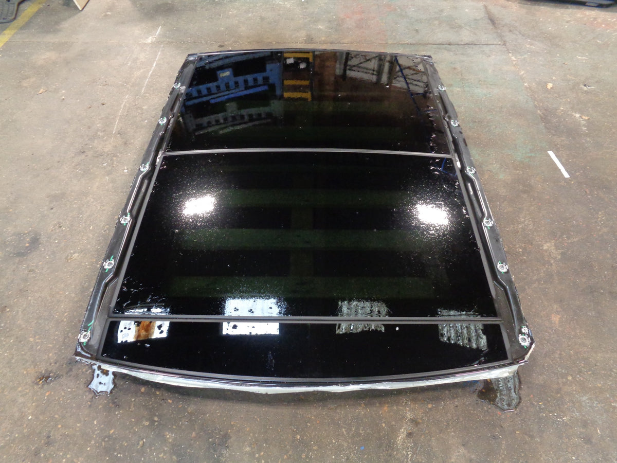 Range Rover L405 Sunroof Panoramic Glass Roof with Motors and Blind 2013 to 2017