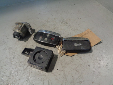 Range Rover Evoque Key Remotes and Blade with Door Lock 2011 to 2015 L02015