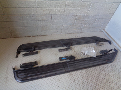 Discovery 3 4 Side Steps Pair Of Black Land Rover 2004 to 2014 L24025