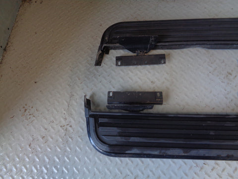 Discovery 3 4 Side Steps Pair Of Black Land Rover 2004 to 2014 L24025