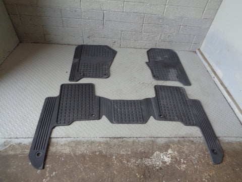 Discovery 3 Floor Mats Rubber Heavy Duty 2004 to 2009 Land Rover K07045