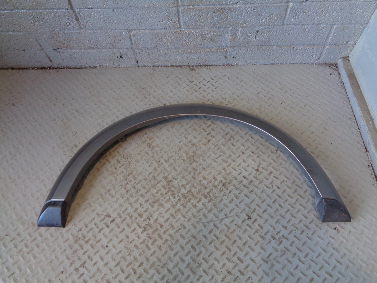 Discovery 4 Wheel Arch Trim Front Right Stornoway Grey Land Rover 2009 to 2016