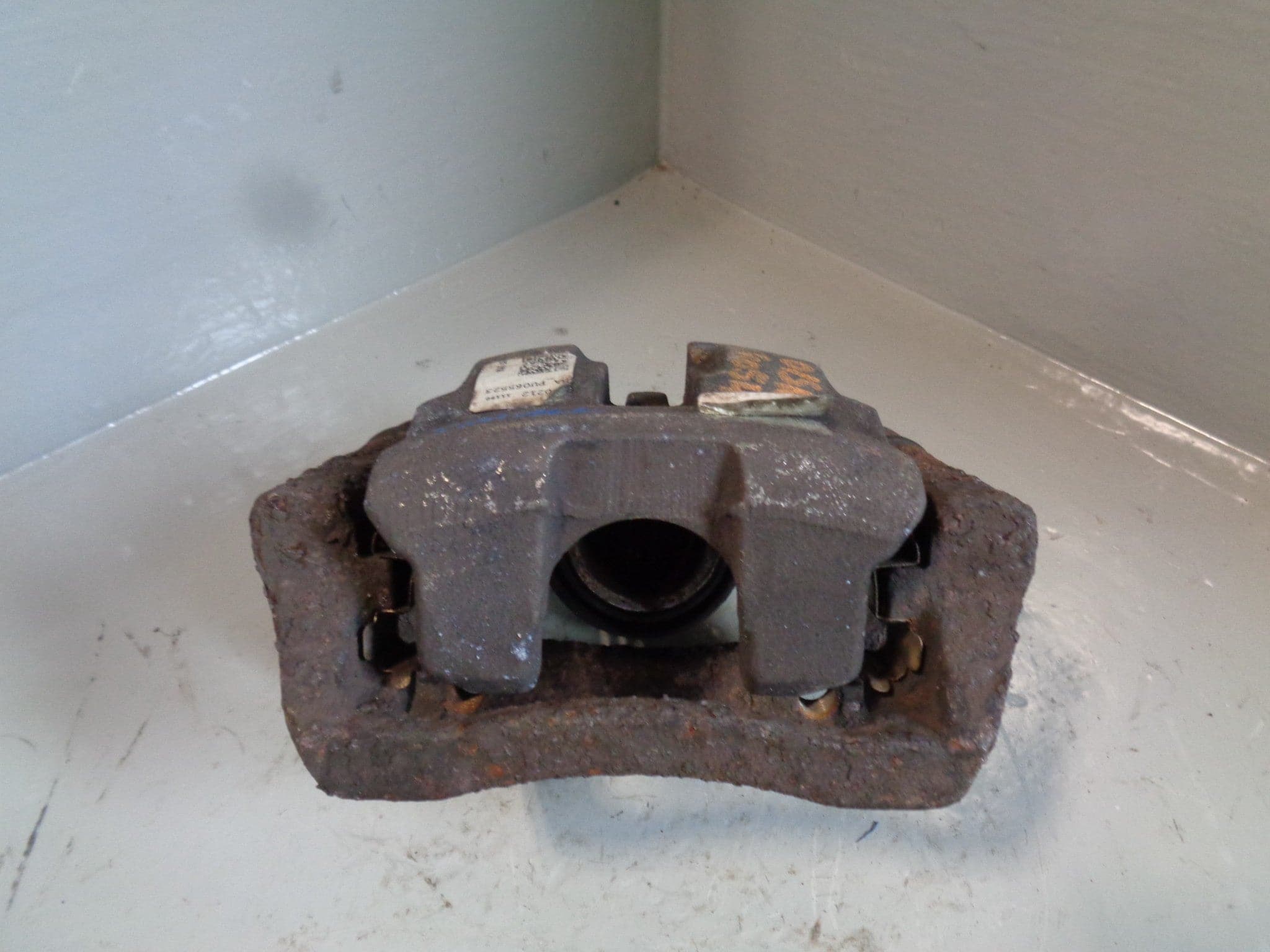 Used Land Rover Discovery 3 / Range Rover Sport L320 – Rear Off-Side Brake Caliper