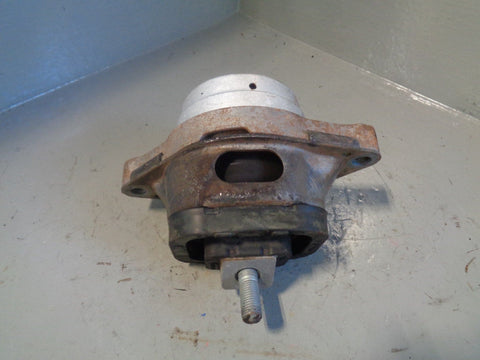 Range Rover L322 Engine Mount Bracket Right KKB500500 3.0 TD6 2002 to 2006