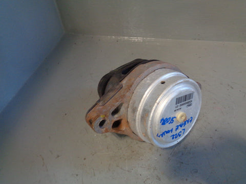 Range Rover L322 Engine Mount Bracket Right KKB500500 3.0 TD6 2002 to 2006