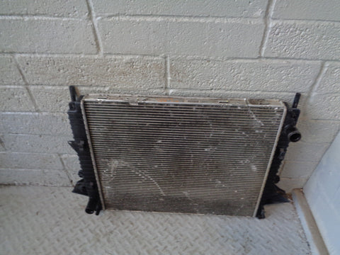 Discovery 3 Radiator Engine Cooling Manual 2.7 TDV6 Land Rover PCC500102