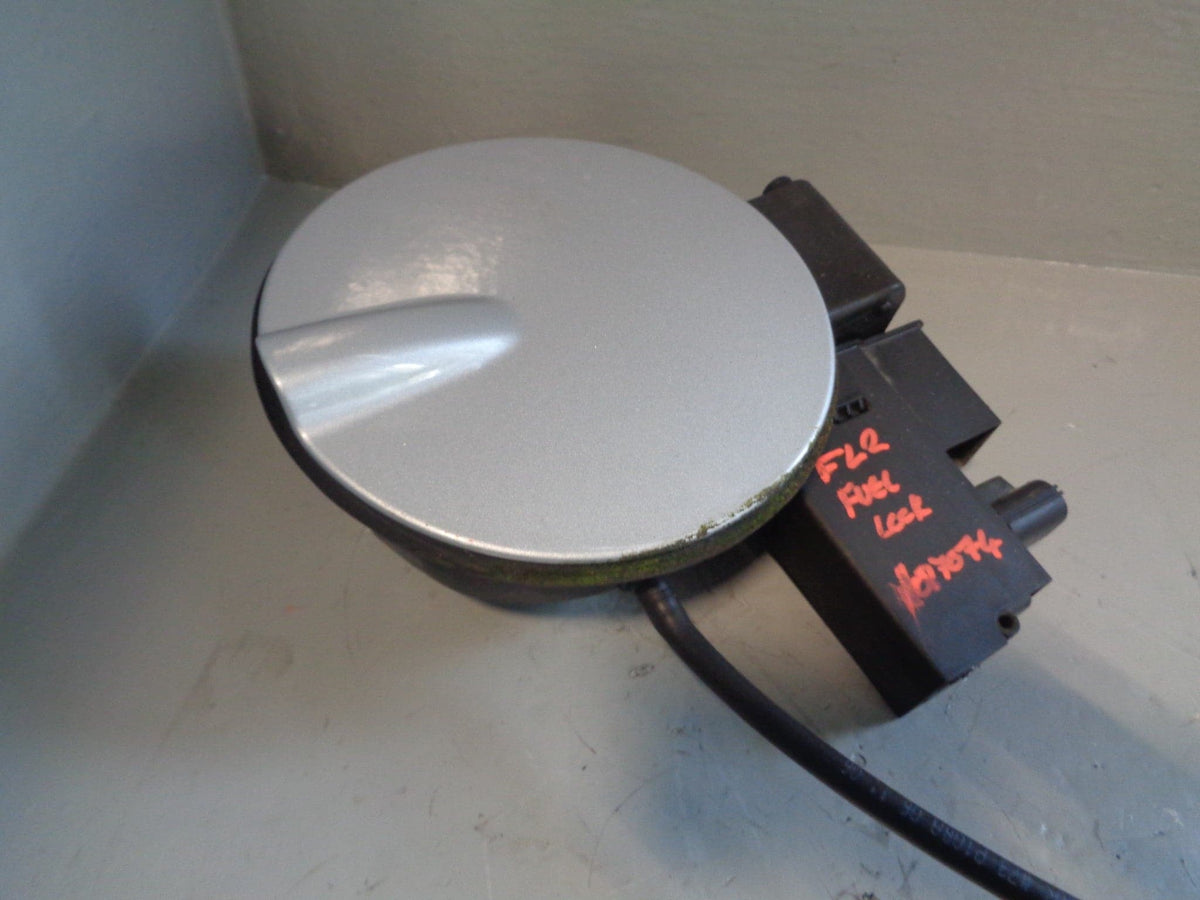 Freelander 2 Fuel Filler Flap with Mechanism and Cap Zermatt Silver Land Rover