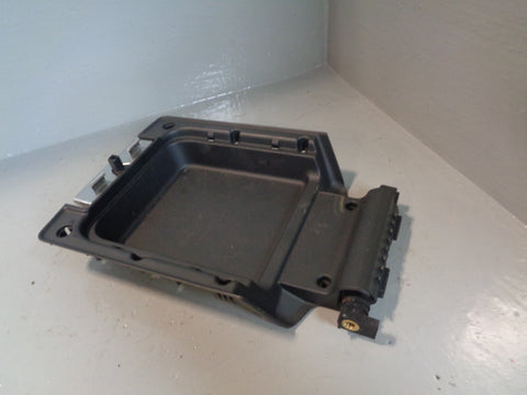 Discovery 3 Centre Console Lid FJB500052 2004 to 2009 Land Rover
