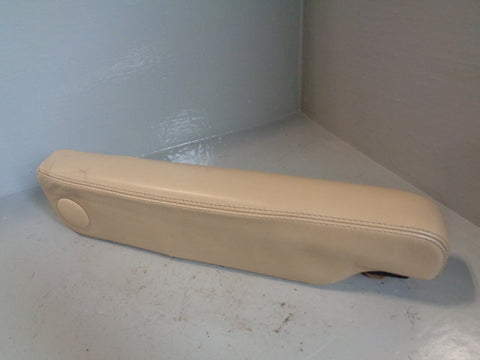 Discovery 3 Armrest Near Side Passengers Alpaca Land Rover 2004 to 2009 K03065