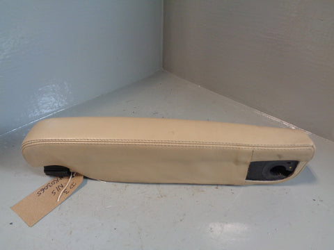 Discovery 3 Armrest Near Side Passengers Alpaca Land Rover 2004 to 2009 K03065