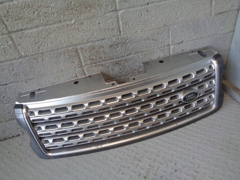 Range Rover L405 Grille Front in Silver Pre-Facelift 2013 to 2015 K21015