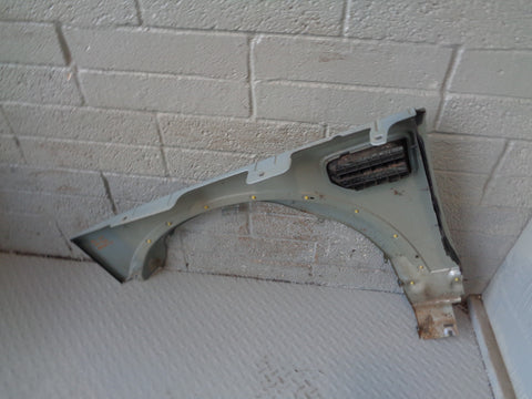 Discovery 4 Front Wing Off Side Arctic Frost LRC 962 2009 to 2014 K02015