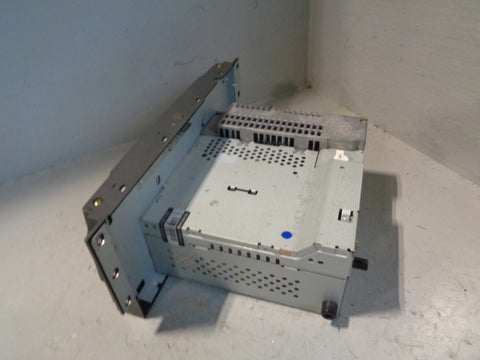 Discovery 3 Radio With CD Player VUX500330 Land Rover 2004 to 2009 20025