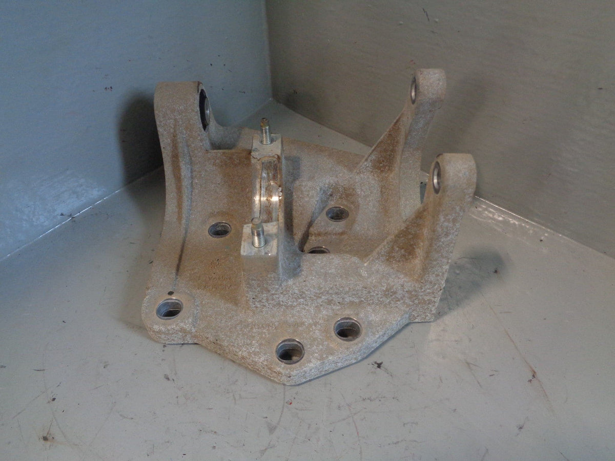 Range Rover Evoque Driveshaft Mount Bracket EJ32 4H470 AD L538 2011 to 2018