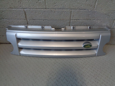 Discovery 3 Grille Front Zermatt Silver Land Rover 2004 to 2009 K22104