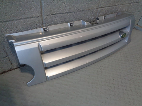 Discovery 3 Grille Front Zermatt Silver Land Rover 2004 to 2009 K22104