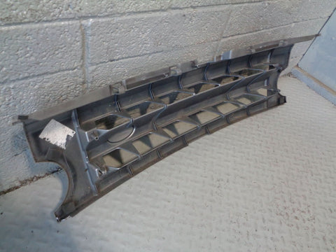 Discovery 3 Grille Front Zermatt Silver Land Rover 2004 to 2009 K22104