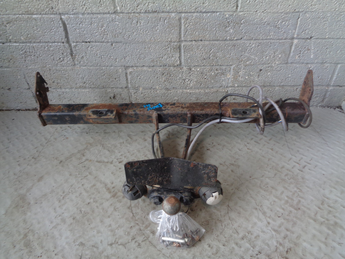 Freelander 1 Tow Bar with Twin Electrics 1998 to 2006 Land Rover R30055