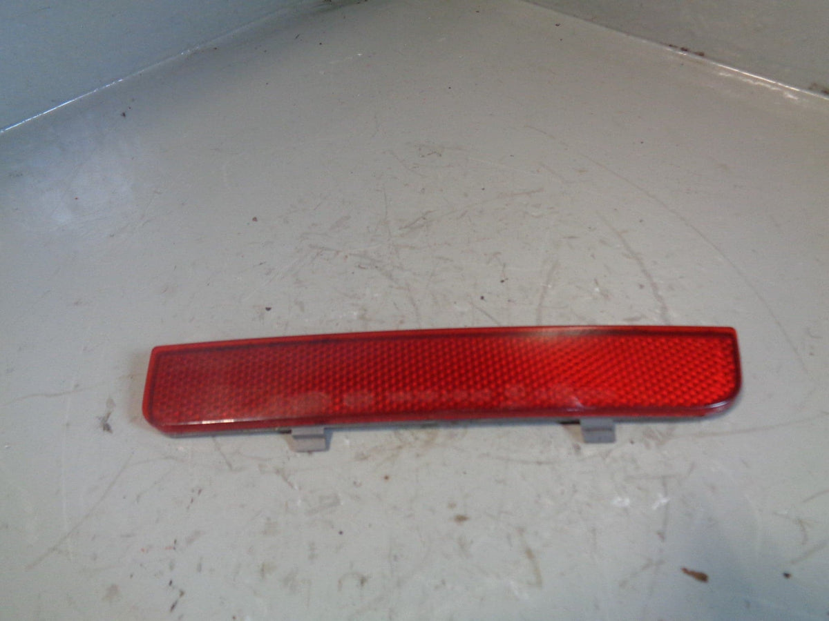 Range Rover L322 Reflector Bumper Off Side Rear Lower 8385242 2002 to 2006