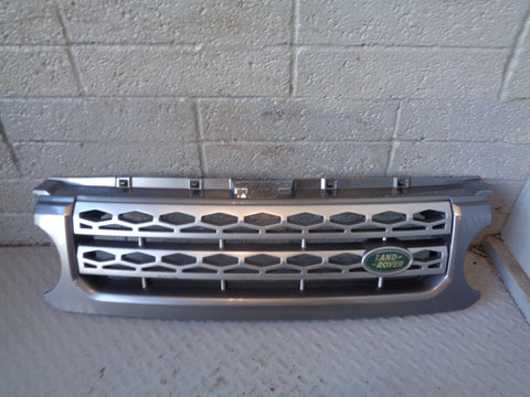 Discovery 4 Grille Front Stornoway Grey   Land Rover 2009 to 2016 L29025
