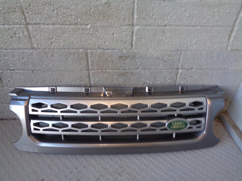 Discovery 4 Grille Front Stornoway Grey   Land Rover 2009 to 2016 L29025