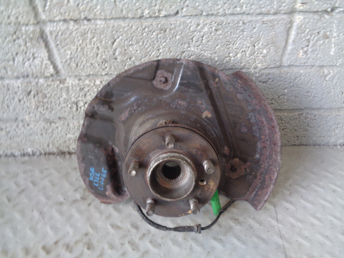 Range Rover L322 Hub Assembly Near Side Front 2006 to 2009 All Models L10065