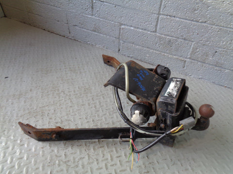Discovery 2 Tow Bar with Twin Electrics Land Rover 1998 to 2004 R19064